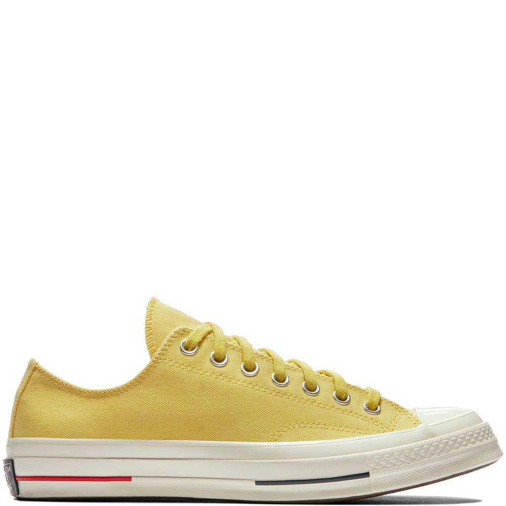 Converse-de-db8111bbc4c8572410351feb6ea83048-ac4e2