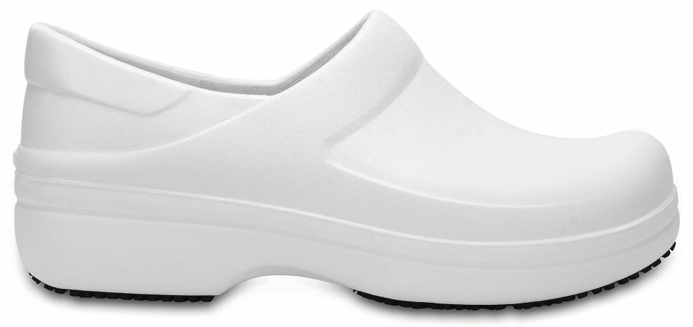 crocs-de-8d0d2f401d5d481f80a01baaf596eae6