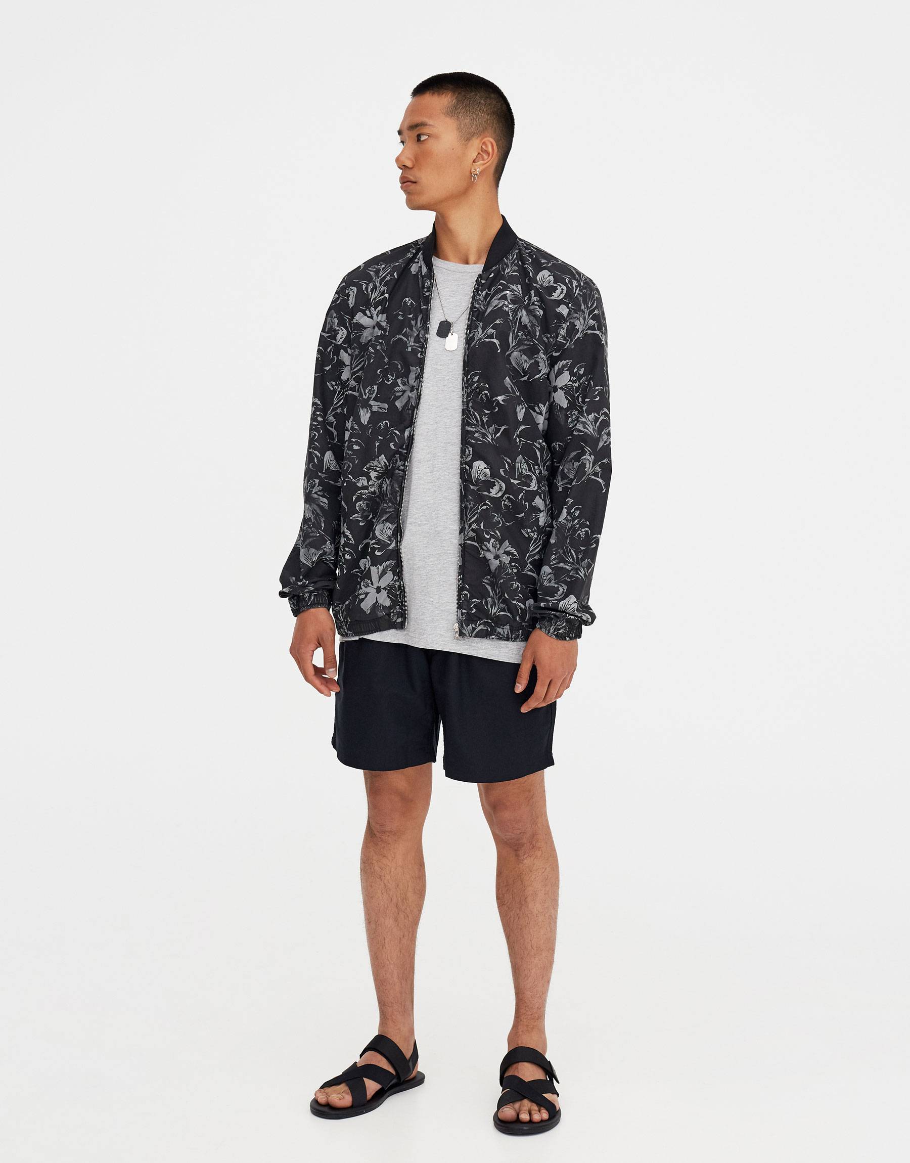 pullandbear-de-22175694855-84f57